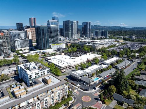 apt-102-812 100th Ave Ne, Bellevue, WA, 98004-4102 | Card Image