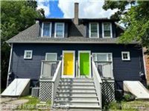 27 Henry Clay Ave, Pontiac, MI, 48341-1719 | Card Image
