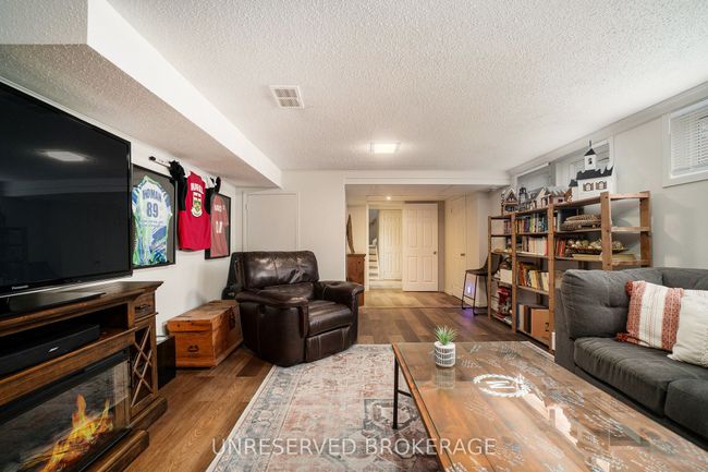 61 Promenade Ave, House other with 3 bedrooms, 3 bathrooms and 3 parking in Nepean ON | Image 18