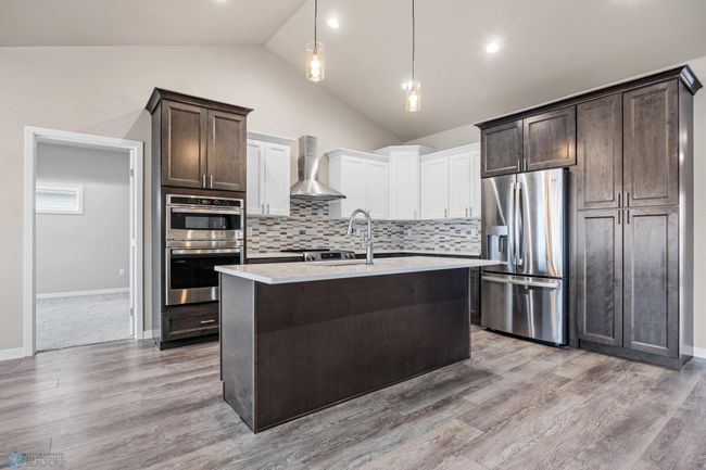 Kitchen | Image 11