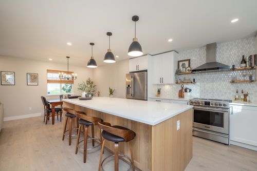 11247 Glenbrook Pl, Delta, BC, V4C7N5 | Card Image