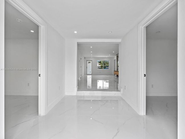 1007 Citrus Isle, House other with 4 bedrooms, 3 bathrooms and null parking in Fort Lauderdale FL | Image 45