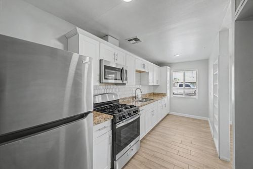 2534 N 28th St, Phoenix, AZ, 85008-2006 | Card Image