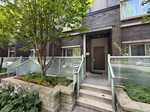 51-315 Village Green Sq, Scarborough, ON, M1S0L2 | Card Image