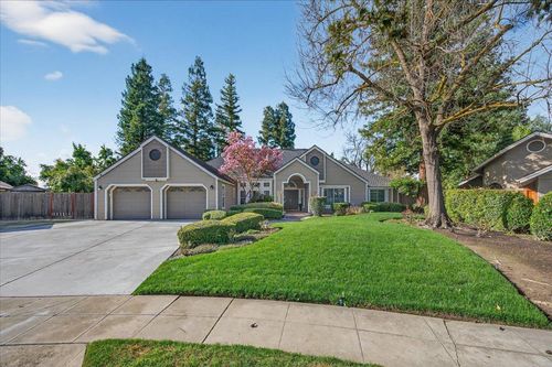 8269 N 6th St, Fresno, CA, 93720-2144 | Card Image