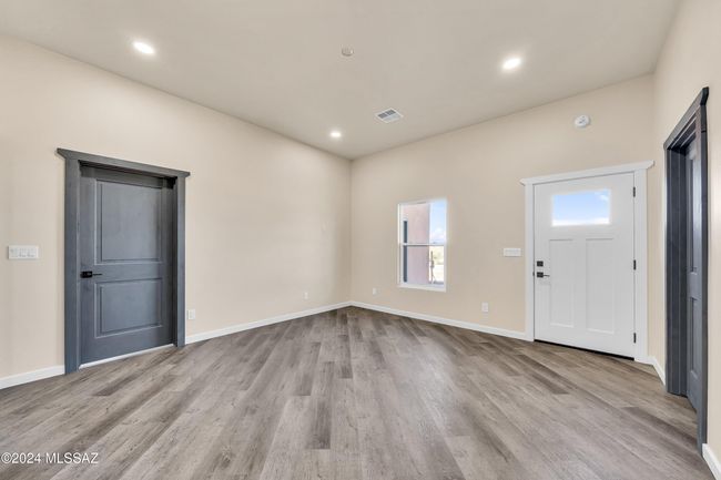 Primary Bedroom | Image 16