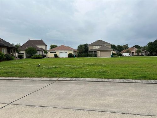 190 Cycas None, Kenner, LA, 70065 | Card Image