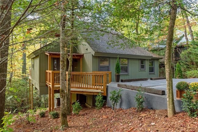 19 Indian Falls Way, House other with 3 bedrooms, 3 bathrooms and null parking in Lake Toxaway NC | Image 7