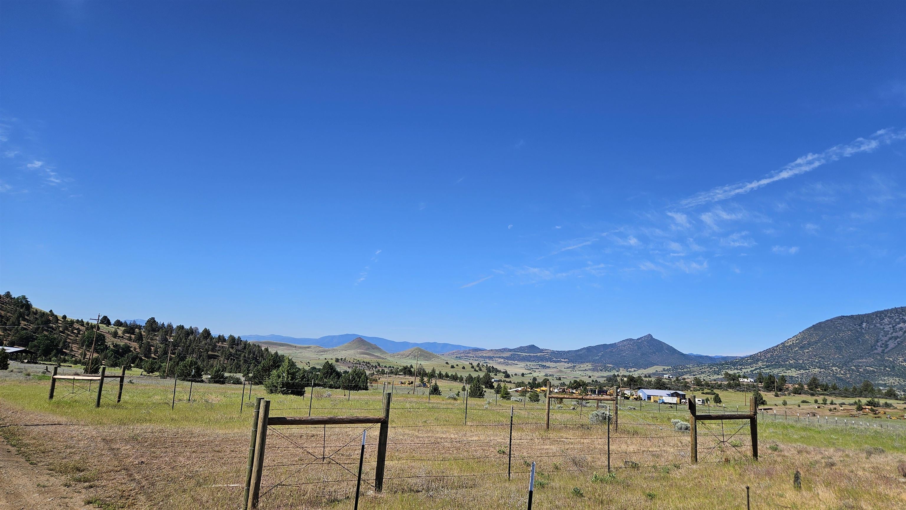 Land in Montague 4