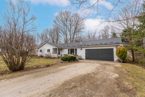 14 Mapleport Cres, Sauble Beach, ON, N0H2G0 | Card Image