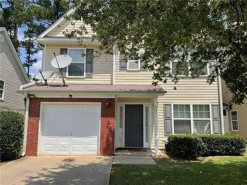 6231 Hickory Lane Cir, Union City, GA, 30291-5506 | Card Image