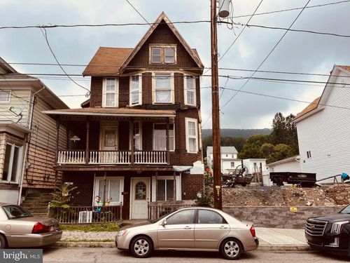 111 E Grand Ave, TOWER CITY, PA, 17980-1121 | Card Image