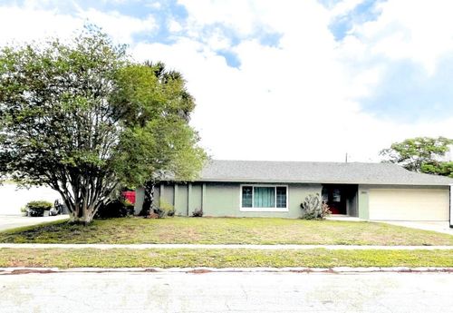 2102 Winnebago Trl, FERN PARK, FL, 32730-3018 | Card Image