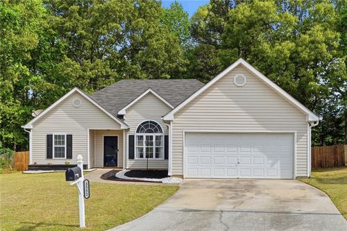 3552 Woodruff Ridge Ln, Loganville, GA, 30052-8882 | Card Image