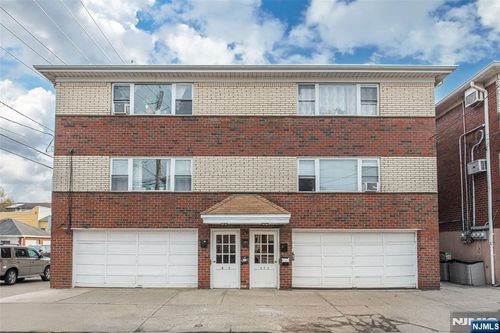 472 Walker St, Fairview, NJ, 07022-1367 | Card Image