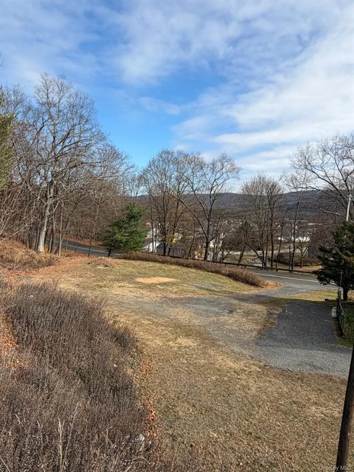 86 Canal St, Port Jervis, NY, 12771-1624 | Card Image