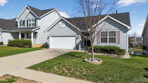 207 Bluestem Ln, O Fallon, MO, 63366-4114 | Card Image