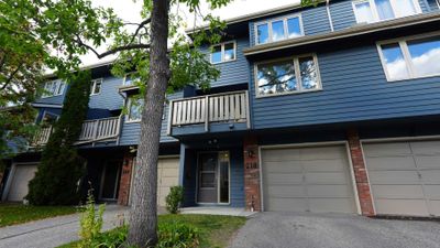 218 Point Mckay Terr Nw, Home with 3 bedrooms, 2 bathrooms and 2 parking in Calgary AB | Image 1