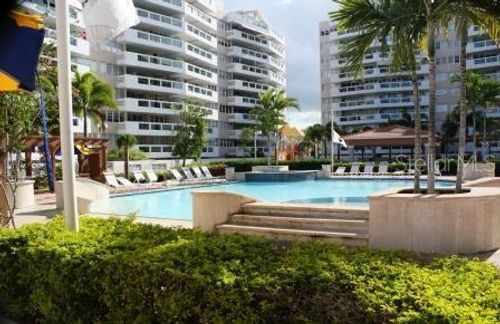 720-1020 Calle Diaz Way, Carolina, PR, 00979 | Card Image