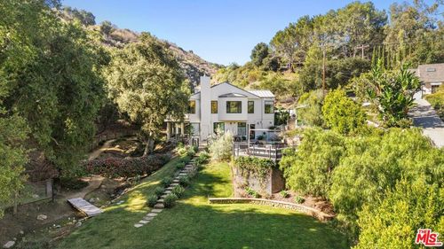 28222 Via Acero St, Malibu, CA, 90265-4443 | Card Image