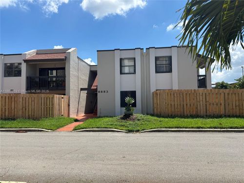 apt-202-8883 Fontainebleau Blvd, Miami, FL, 33172-4488 | Card Image