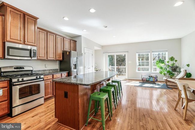 22862 Chestnut Oak Ter, Townhouse with 3 bedrooms, 4 bathrooms and null parking in STERLING VA | Image 12