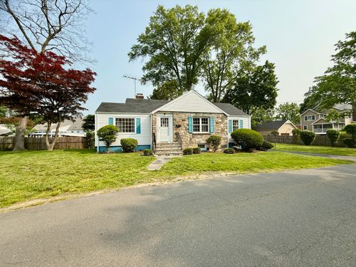 14 Hedge Dr, Norwalk, CT, 06851-5315 | Card Image