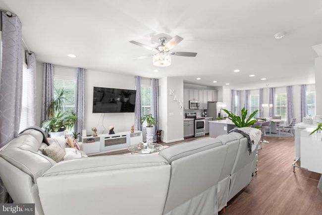 3801 Drayton Ct, House attached with 3 bedrooms, 4 bathrooms and null parking in Fredericksburg VA | Image 5