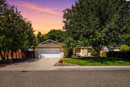 2503 Rose St, West Richland, WA, 99353-6734 | Card Image
