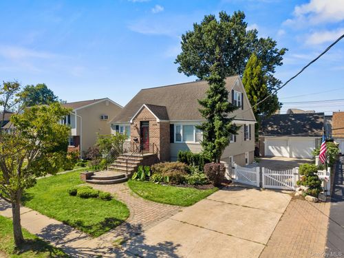 3410 5th St, Oceanside, NY, 11572-5137 | Card Image