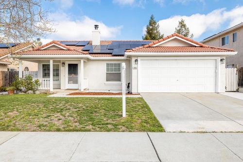 1940 Sycamore Ct, Hollister, CA, 95023-5253 | Card Image