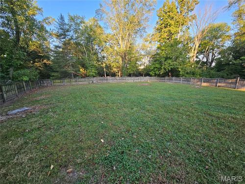 15 Dogwood Ln, Glen Carbon, IL, 62034-2704 | Card Image