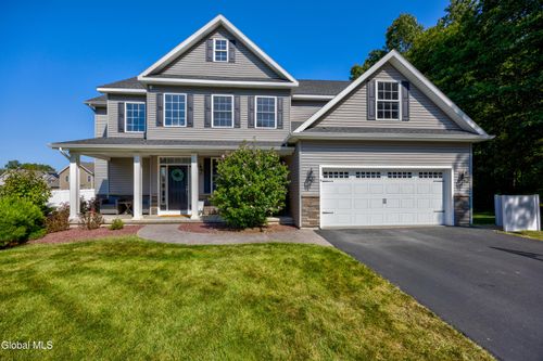 4 Lorraine Ct, Clifton Park, NY, 12065-6760 | Card Image