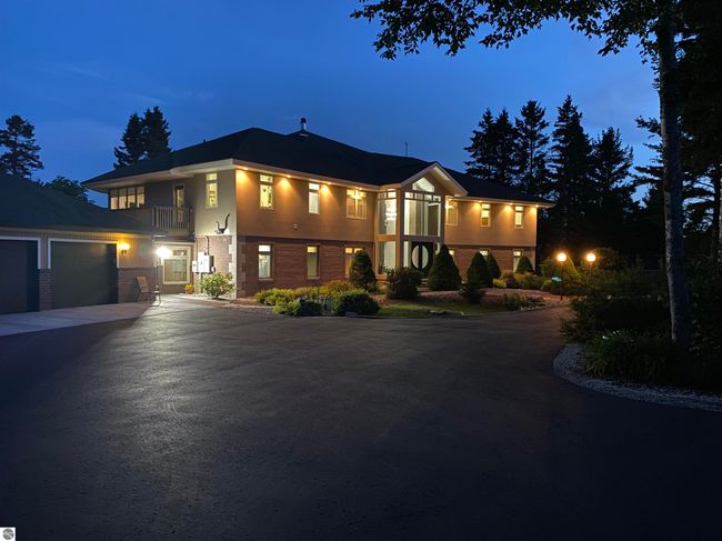 5343 Michibay Dr, House other with 5 bedrooms, 4 bathrooms and null parking in Manistique MI | Image 8
