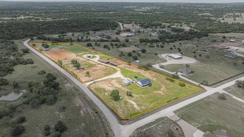 930 County Road 161, Stephenville, TX, 76401-9555 | Card Image