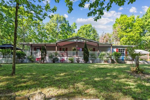 1050 Holcomb Cir, Kingston Springs, TN, 37082-8954 | Card Image