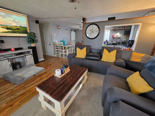 270 Cottonwood Dr, Dry Ridge, KY, 41035-8479 | Card Image