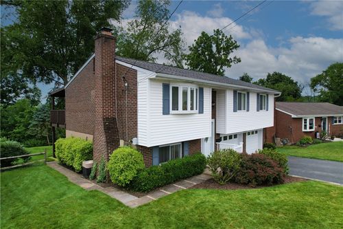 1484 Loretta Dr, Penn Hills, PA, 15235-2318 | Card Image