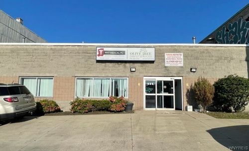 135 Grant St, Buffalo, NY, 14213-1604 | Card Image