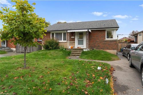 {{alt}} | Card Image