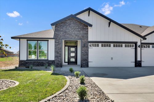 1109 N Country Club Dr, Deer Park, WA, 99006-6054 | Card Image