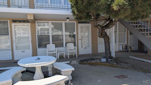 202-422 E 4th Ave, North Wildwood, NJ, 08260-5808 | Card Image