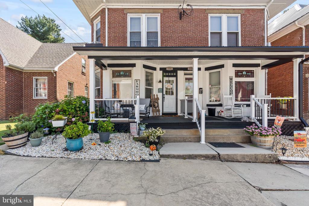 Broad St, Waynesboro, PA 17268