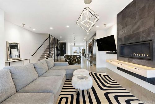 l-2037 Hooker Street, Denver, CO, 80211 | Card Image
