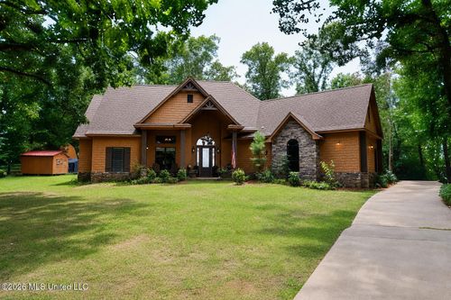 4384 Susan Ln, Hernando, MS, 38632-7094 | Card Image