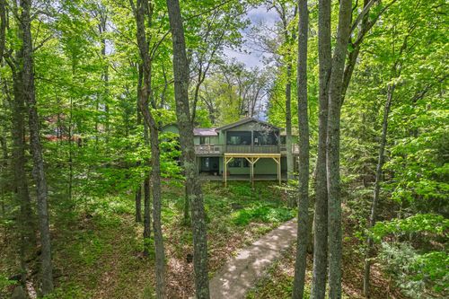 2990 W Oak Ridge Ln, Phelps, WI, 54554-9535 | Card Image