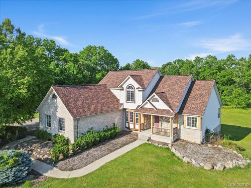 1242 Meadowbrook Ct, Oxford, MI, 48371-3245 | Card Image