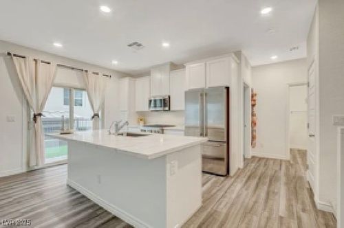 1108-600 N Carriage Hill Dr, Las Vegas, NV, 89138-4663 | Card Image