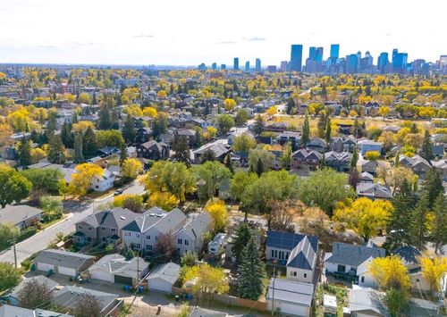 412 27 Ave Nw, Calgary, AB, T2M2H6 | Card Image