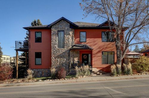 2720 20 St Sw, Calgary, AB, T2T0B9 | Card Image